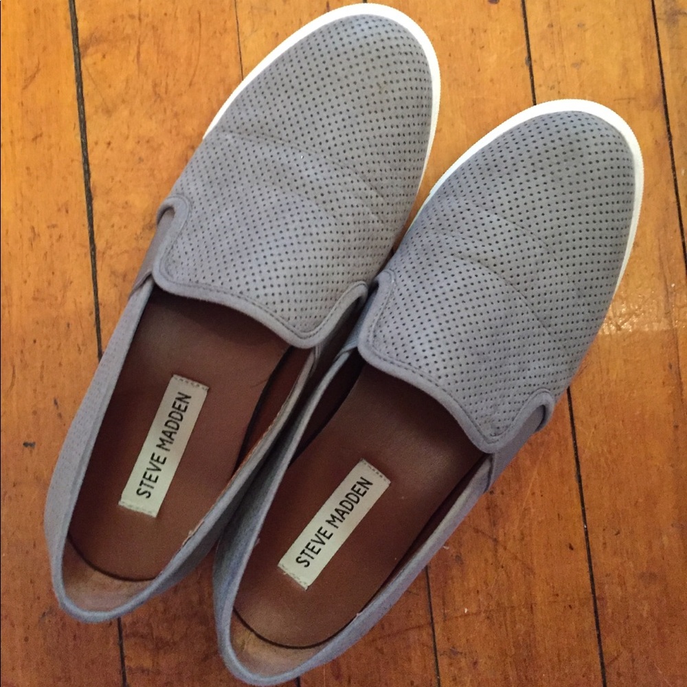 Steve Madden grey slip ons